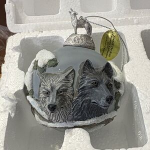 The Bradford Exchange Eyes of the Wild Collection